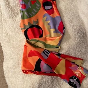 NWOT Unique SCAD Yoga Leggings Size Large